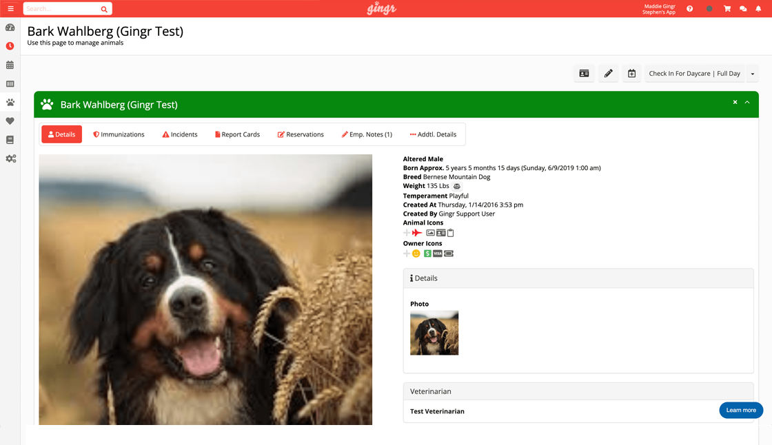 A custom pet profile with training notes and icons in Gingr