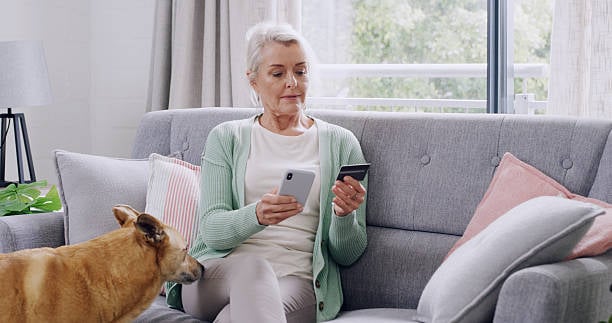 pet parent adding credit card to their customer portal